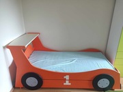 Łóżko dziecięce wyścigówka