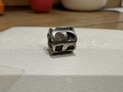 Pandora oryginalny charms z cyrkoniami