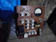 Stara tablica bakielitowa elektryczna do diagnostyki. w warsztacie.