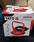 Uchwyt przyssawka do szyb,płyt 