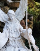 Anioł na huśtawce, figurka, rzemiosło handmade, powertex 40cm Piękna!