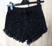 Nowe, stylowe, czarne spodenki z ćwiekami w kształcie gwiazdek i kulek