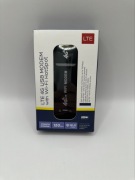 Przenośny modem USB 4G LTE z funkcją routera Wi-Fi.
