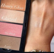 Bronzer prasowany Mary Kay Latte wykończenie matowe