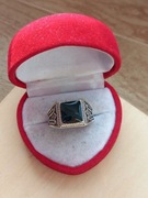 Pierścionek sygnet pierścień męski pierścionek kolor srebrny i czarny