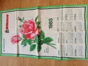 Vintage ściereczka / ręcznik kuchenny z kalendarzem 1985 – róża