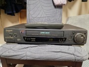 Panasonic NV-HD680EE VHS Hi-Fi Super Drive ShowView pilot retro magnetowid