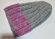 Wełniana czapka handmade - Ciepła i elastyczna