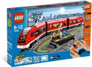 Lego City 7938 - Czerwony pociąg osobowy 