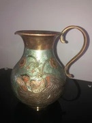 Dzbanek z mosiądzu. Wysokość 14 cm