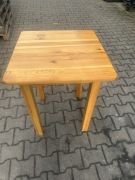 Stolik drewniany 60/60