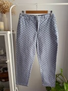 Eleganckie spodnie chinosy w błekitny wzór 97% cotton