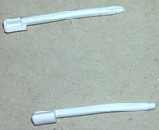 Electrolux  Mod. EW7TN3272SP  Type TP242331, szpilki mocowania klapy 