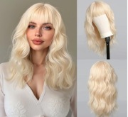 Peruka długa falowana jasny blond z grzywką naturalna 60 cm