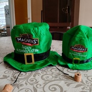 MAGNERS irlandzki kapelusz plus czapka na butelkę 2 sztuki