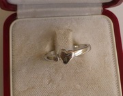 pierścionek srebro 925 serduszko z cyrkonią