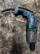 Makita HR2470 młotowiertarka