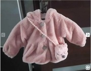 Płaszczyk z uszami królika z torebką 100