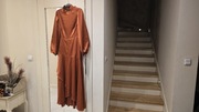 Nowa elegancka sukienka ceglasta satyna rozmiar S