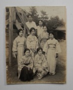 Zabytkowe zdjęcie 14x11cm. JAPONIA, lata 20' XXw. JAPONKI w KIMONO.