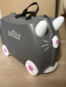 Trunki kotek walizka do jeżdżenia