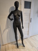 Manekin damski ekspozycyjny, całopostaciowy