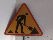Znak ostrzegawczy roboty drogowe roboty na drodze