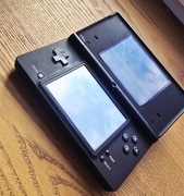 Nintendo DSi +8 gier