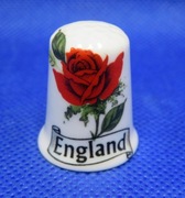 Naparstek Kolekcjonerski Porcelanowy Czerwona Róż Anglia 