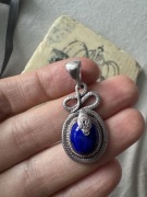 Srebrna 925 orientalna zawieszka z lapisem lazuli vintage 