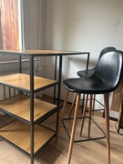 Stół barowy TRAPPEDAL  oraz 2 krzesła barowe JONSTRUP 