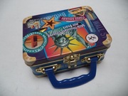 Pudełko blaszane fikuśne po czekoladkach Astor Chocolate USA