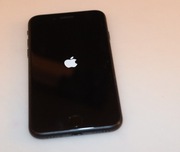 Apple Iphone SE 128 GB + słuchawki