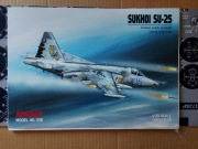 Model kartonowy Su 25