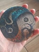 Zestaw podkładek drewnianych z motywem drzewa yin yang