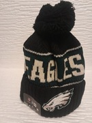 CZAPKA ZIMOWA NEW ERA EAGLES Z POMPONEM