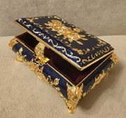 DUŻA piękna szkatułka włoska w emalii na biżuterię, w stylu Faberge.