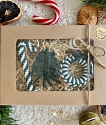 Zestaw prezentowy, ozdoby choinkowe z makramy