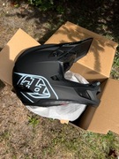 Kask Troy Lee Designs D4 Poliacrylite Black Czarny nowy M MIPS Stealth