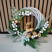 Świąteczny wieniec bożonarodzeniowy 30 cm – renifer