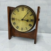 Stary zegar nakręcany 