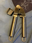 Wyciskarka do czosnku, praska