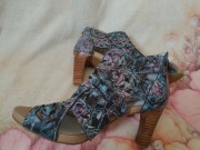 Sandały Laura Vita (nowe bez metki) - r.40