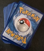 Pokemon TCG Karty oryginalne zestaw bulk mix 200 sztuk do talii