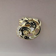 elegancki pin metalowy przypinka  SMOK