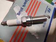 Świece zapłonowe LZKR7B 18855 10070 oryginalne Hyundai NGK