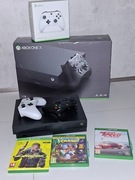 X BOX ONE X    Jak nowy - nie używany ,dwa pady , 3 gry