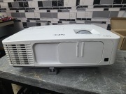 Projektor nec pe401h