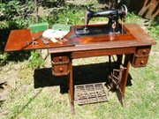 Singer. Zabytkowa maszyna do szycia.