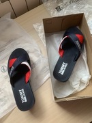 TOMMY HILFIGER JEANS